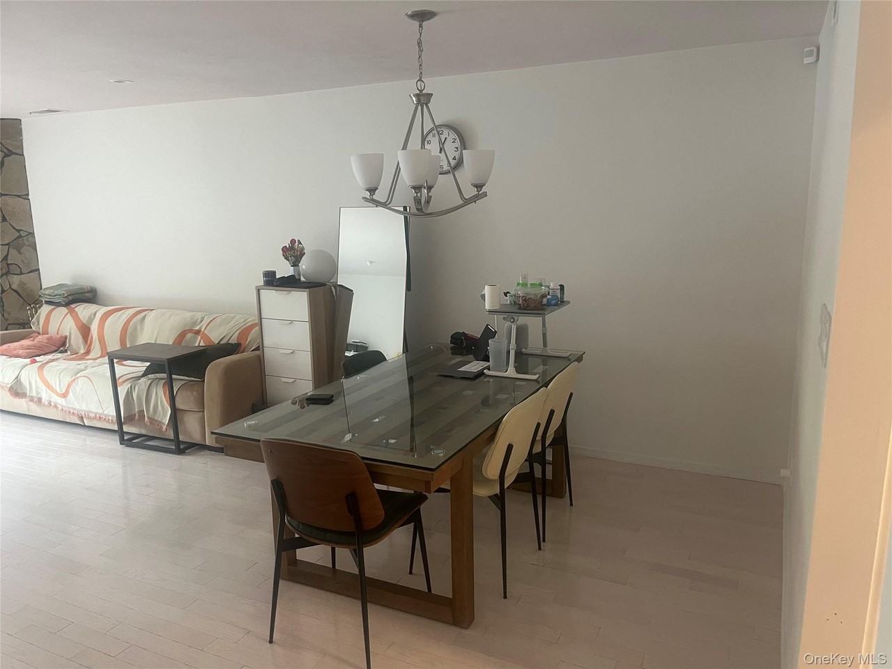 7 Village Ln - Photo 3 of 9