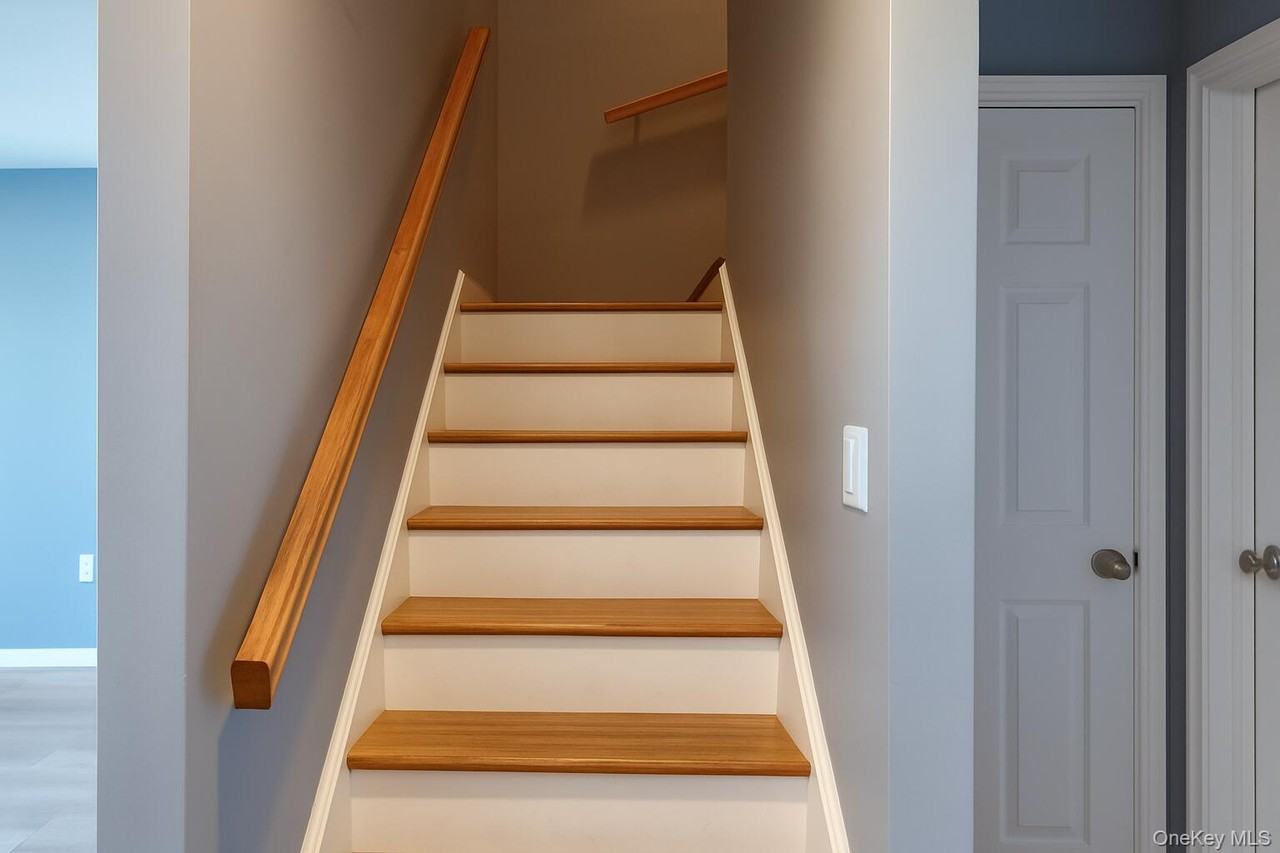 243A Sportsmans Ave - Photo 4 of 20