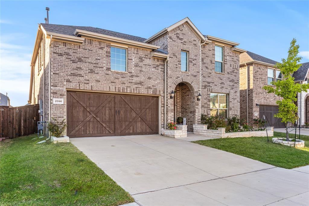 2096 Creekbluff Cir - Photo 3 of 29