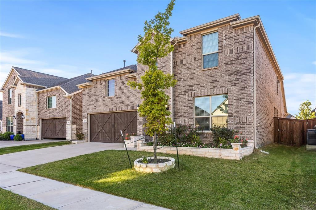 2096 Creekbluff Cir - Photo 4 of 29