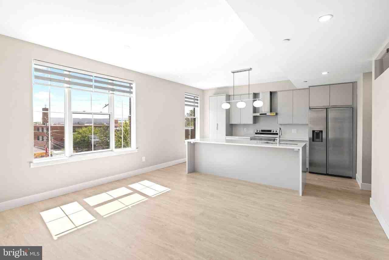 4720 Richmond Street #3