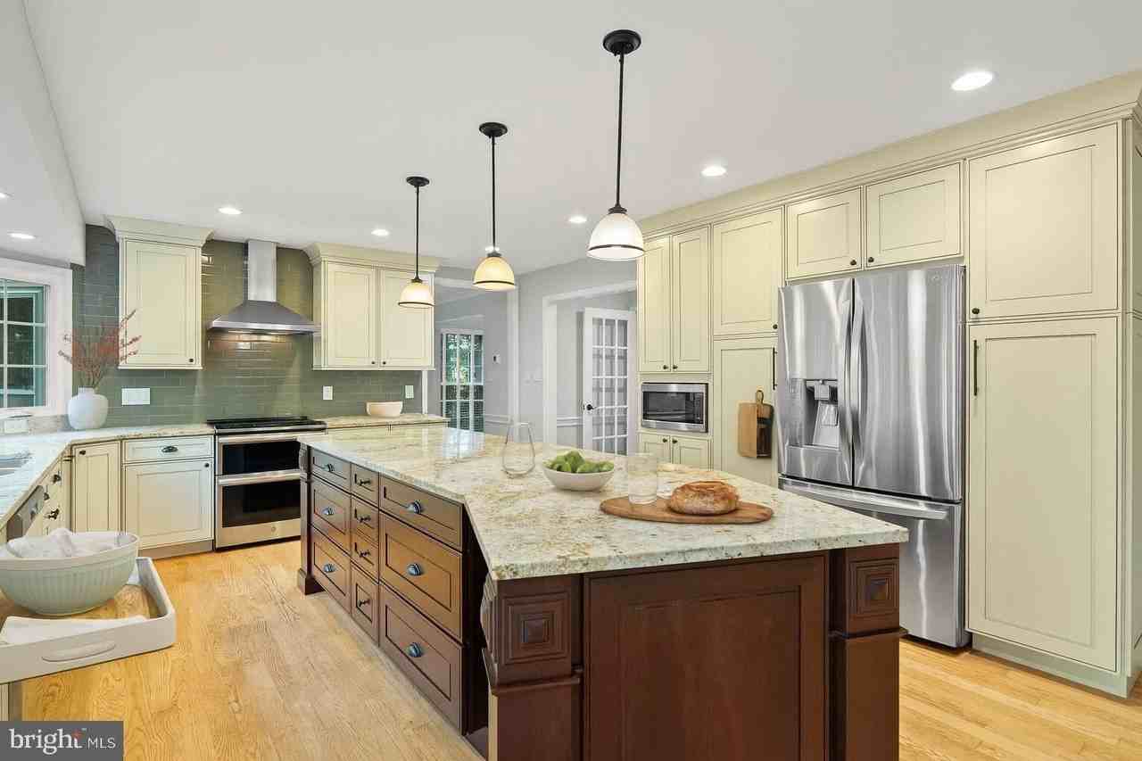 11603 Auburn Grove Court - Photo 2 of 50