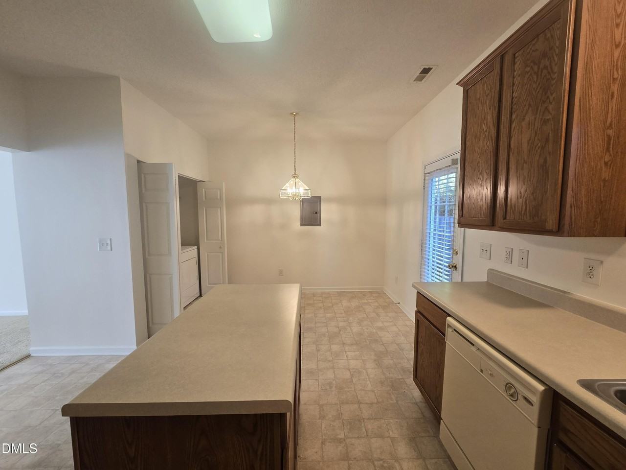 100 Ranger Pl - Photo 7 of 16