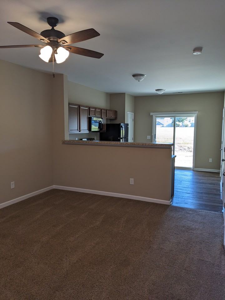 402 Winston Way - Photo 2 of 17