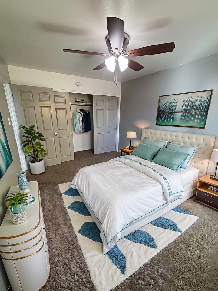 Redwood Apartments - Photo 4 of 31