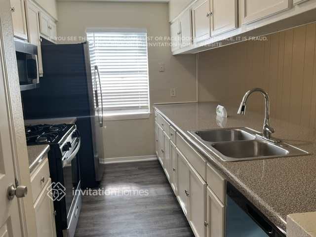 10127 Winding Trail Rd - Photo 3 of 17