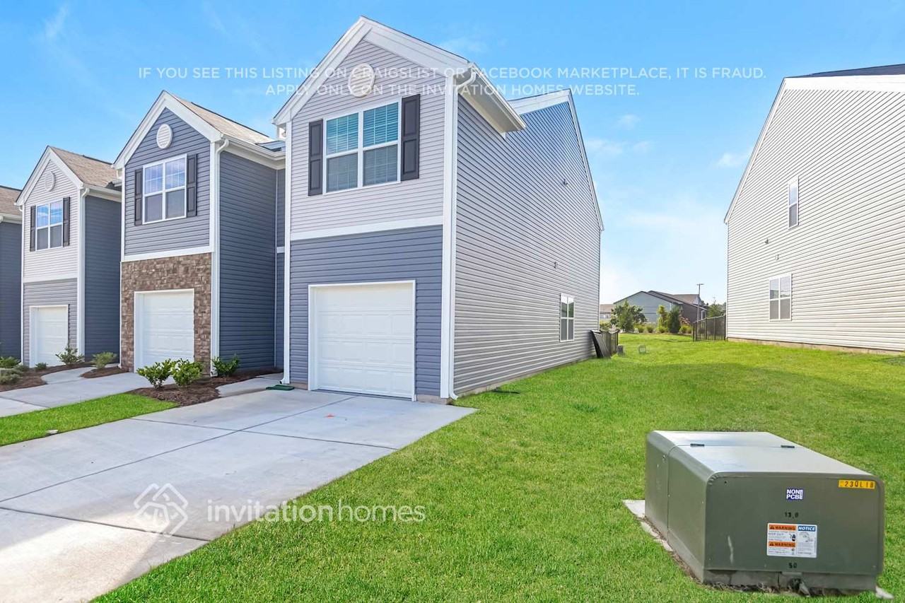 11719 Brier Village Ln - Photo 4 of 16