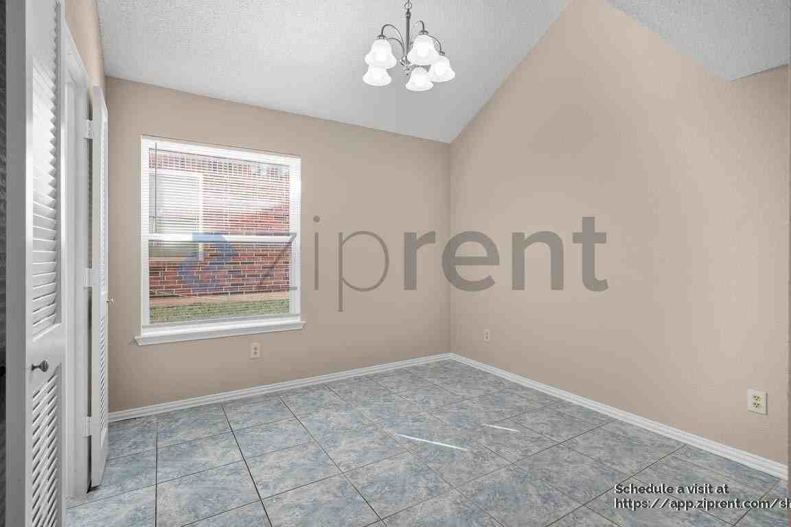 6724 Mountain Cedar Ln - Photo 5 of 38