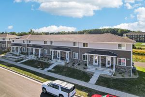 featured image of 2635 Botanical Dr