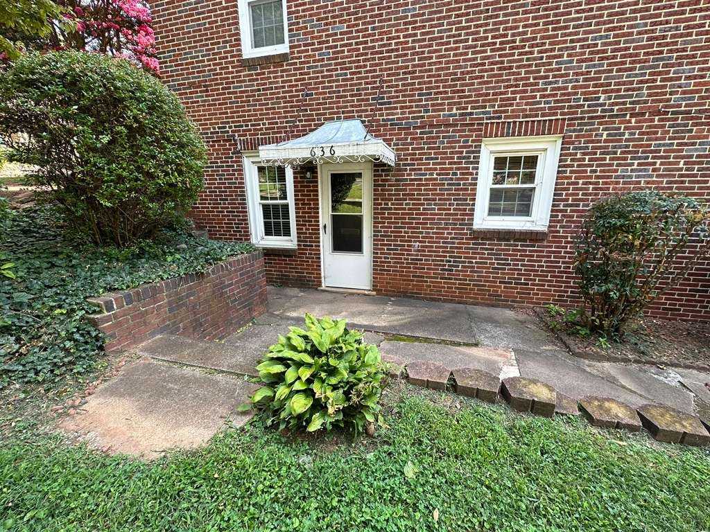 636 W 2nd St Winston Salem, NC  27101 - Photo 5 of 20