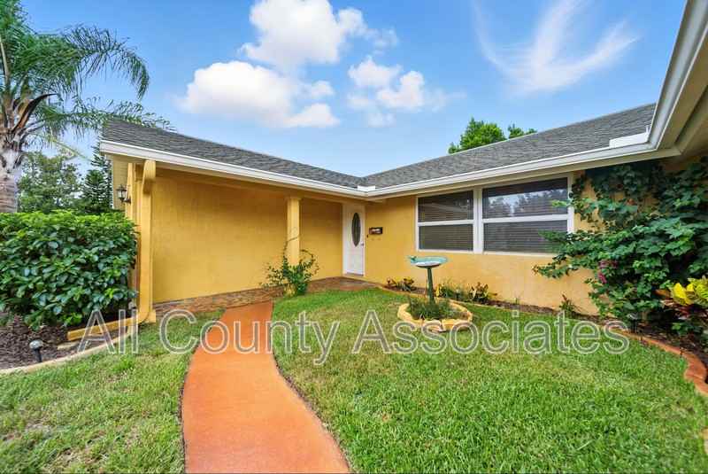 12407 Partridge Hill Row - Photo 3 of 42