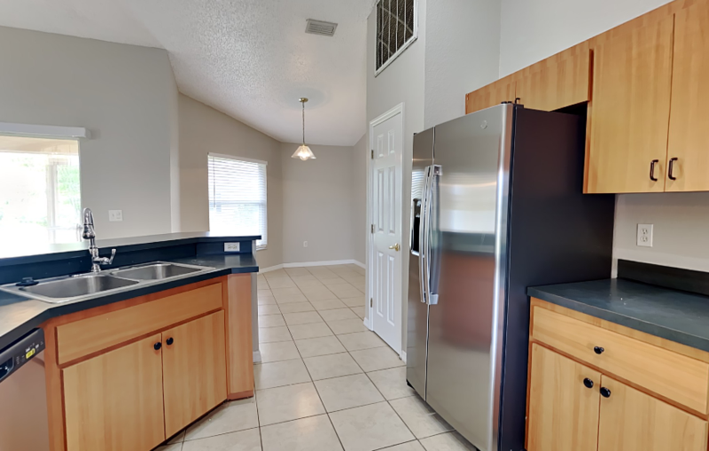 817 Highland Crest Loop - Photo 2 of 29