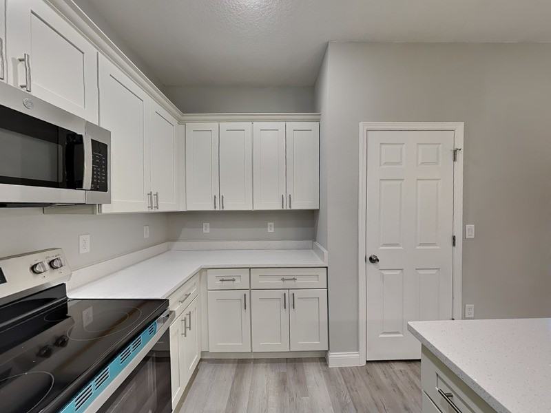 11604 N Kenlake Cir - Photo 4 of 17