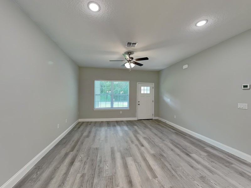 11604 N Kenlake Cir - Photo 5 of 17