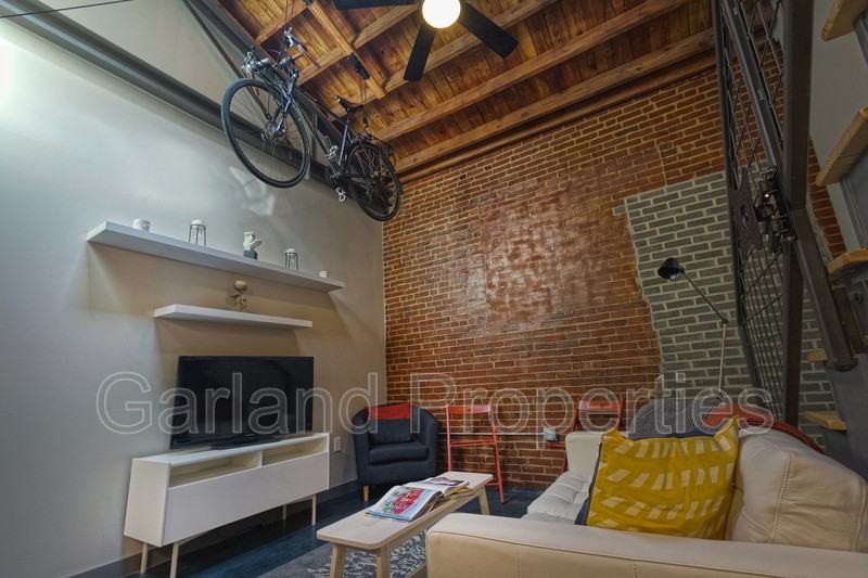 631 Campbell Ave Sw - Photo 5 of 14