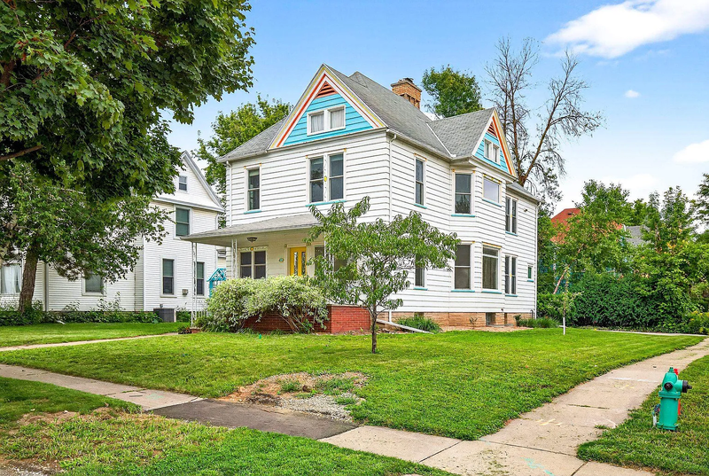 620 E Franklin St - Photo 3 of 30