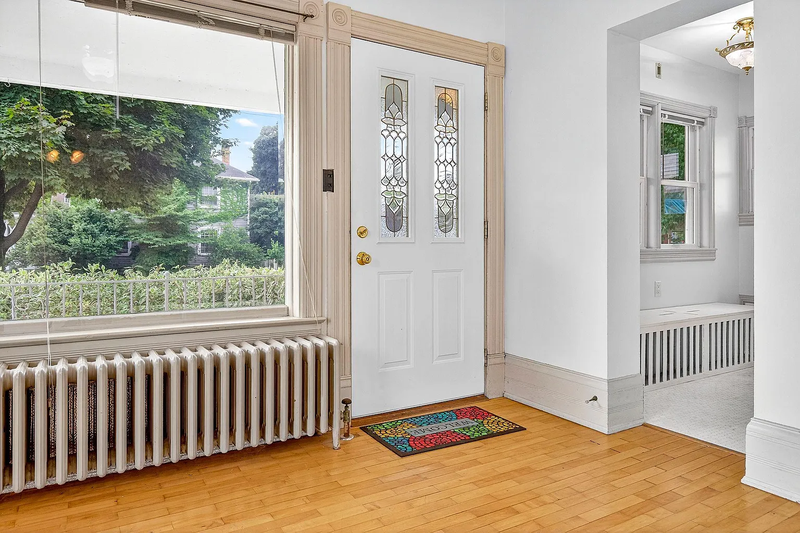 620 E Franklin St - Photo 6 of 30