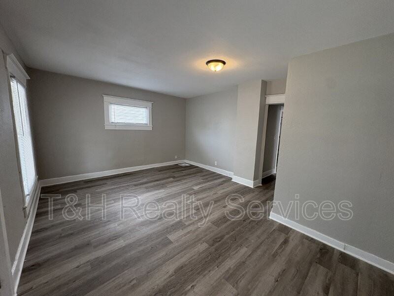 1311 N Olney St - Photo 6 of 24