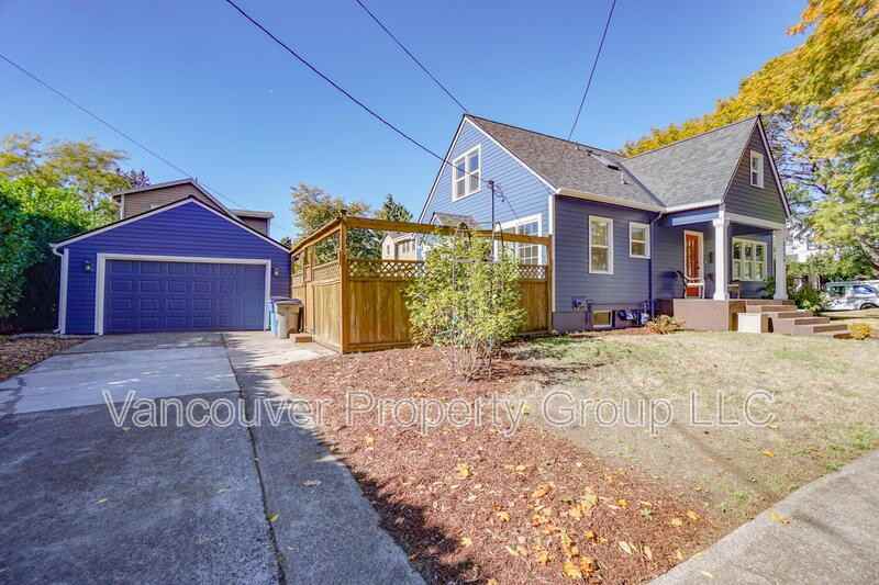 2814 H St - Photo 3 of 45