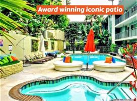 featured image of 6507 6507 & 6510 Ocean Crest Drive