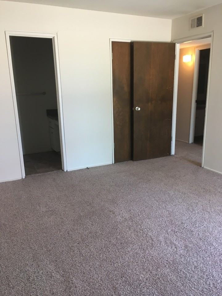 Cromwell - Photo 7 of 27