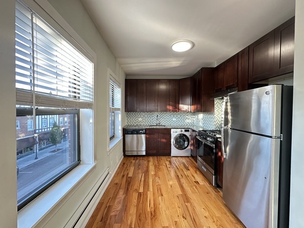 817 Elm St #306 - Photo 2 of 21