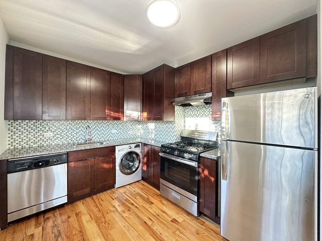 817 Elm St #306 - Photo 3 of 21