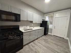 3652 S Indiana Ave Apt 2n - Photo 1 of 1