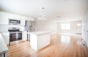 featured image of 2 Vernon St #3