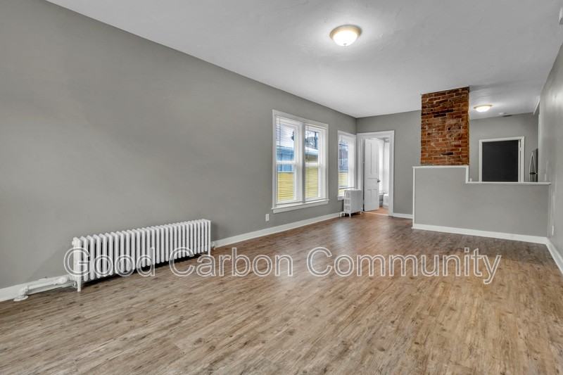 135 Elmwood Ave #4 - Photo 4 of 10