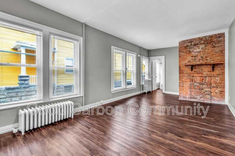 135 Elmwood Ave #1 - Photo 4 of 8