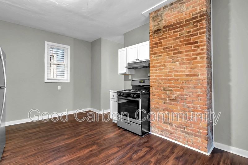 135 Elmwood Ave #2 - Photo 4 of 11