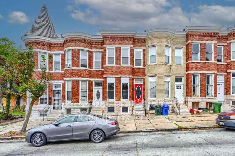 2204 Ruskin Ave - Photo 3 of 36