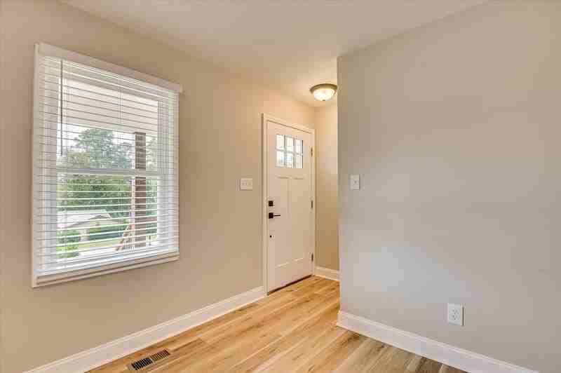 304 Coral Way - Photo 3 of 21