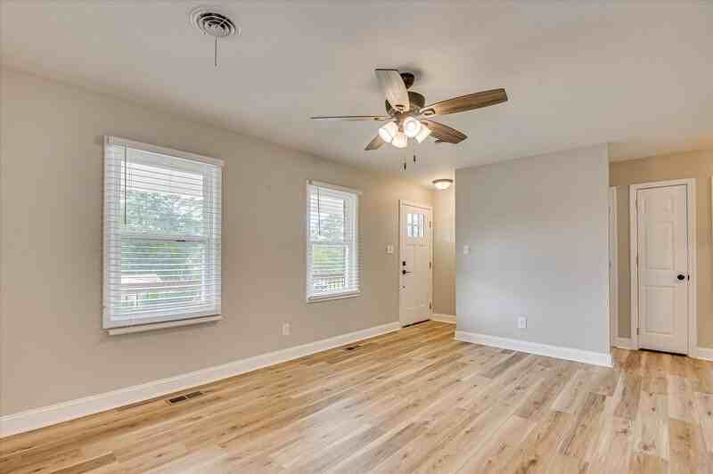 304 Coral Way - Photo 7 of 21