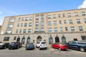 featured image of 6314 S Troy St