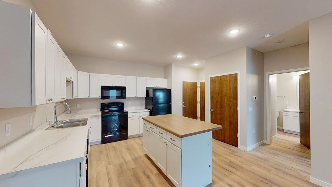 South Pointe Apartments - Photo 5 of 50