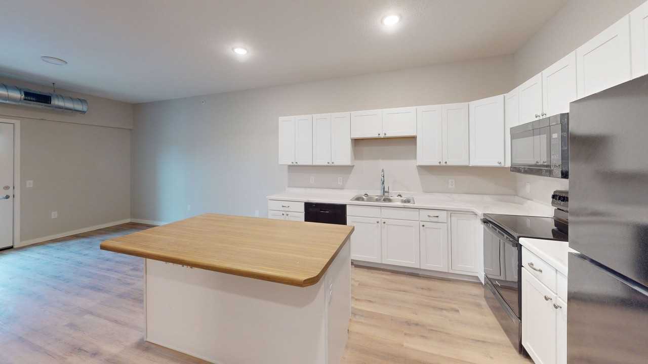 South Pointe Apartments - Photo 7 of 50