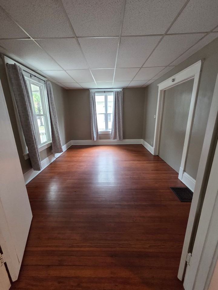 614 Bluemont Ave - Photo 5 of 18