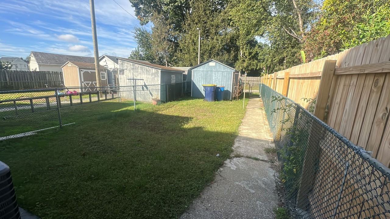 119 Bungalow Ave - Photo 3 of 25