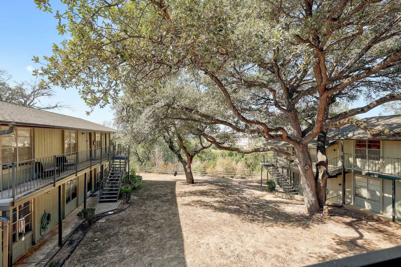 Cedar Apartment - Photo 7 of 41