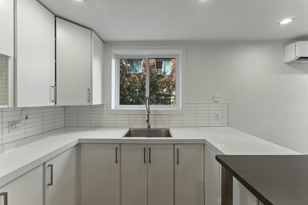 8528 Avenue Papineau - Photo 6 of 14