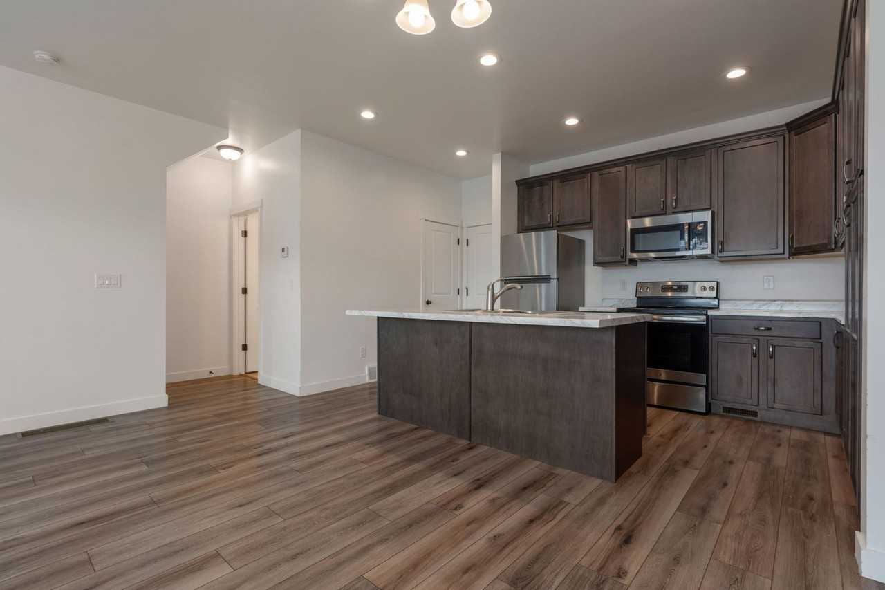 13178 Blythswood Lane - Photo 4 of 27