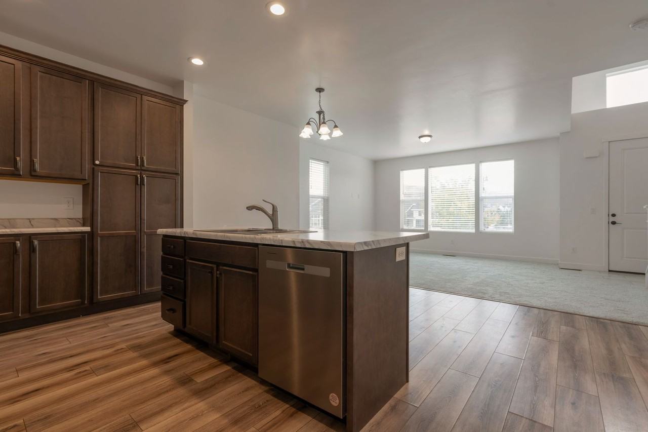 13178 Blythswood Lane - Photo 5 of 27