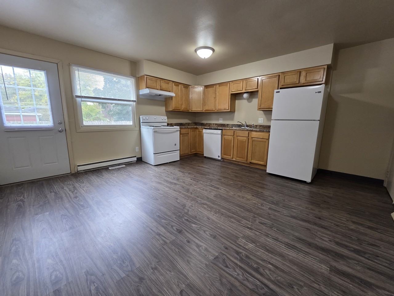 1109 Geneva Road - Photo 3 of 14