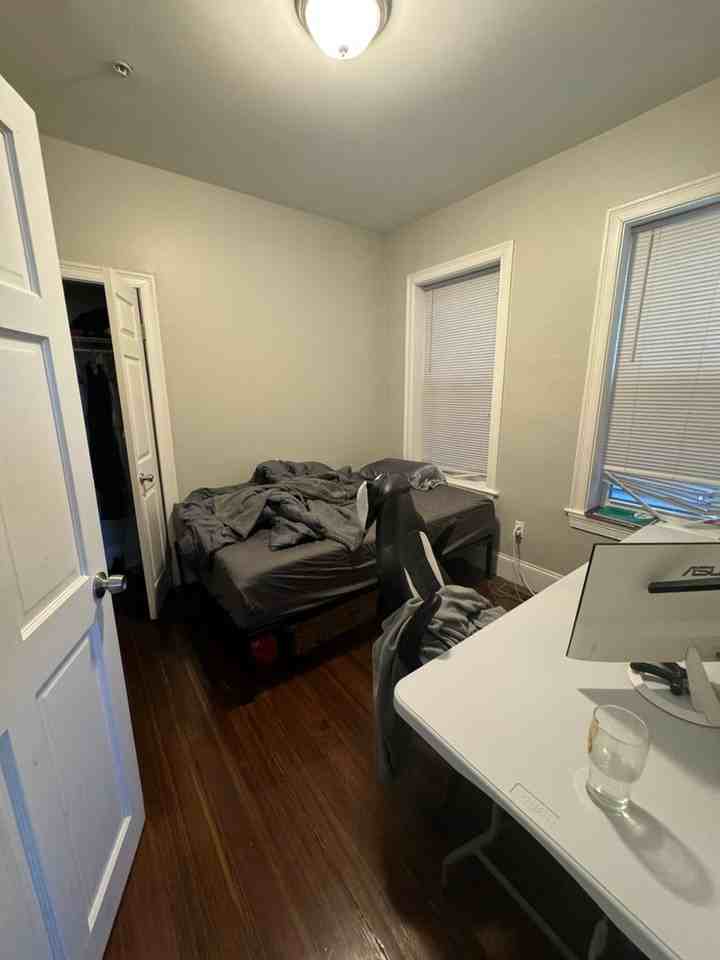 88 Calumet St - Photo 4 of 11