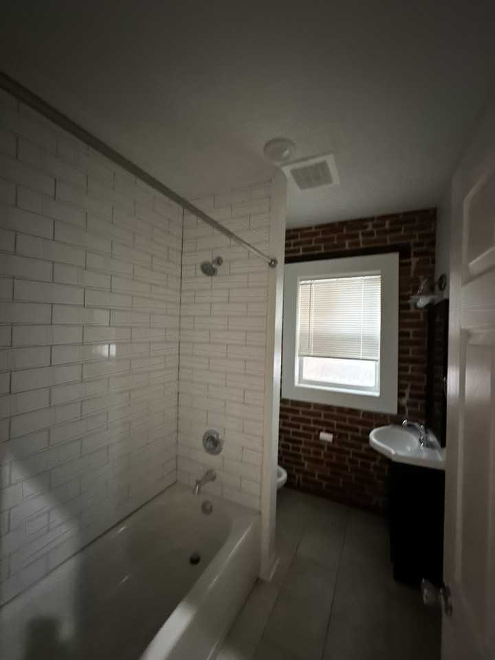 1713 Termon Avenue - Photo 3 of 5