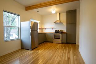 6426 N Princeton St #8 - Photo 1 of 1
