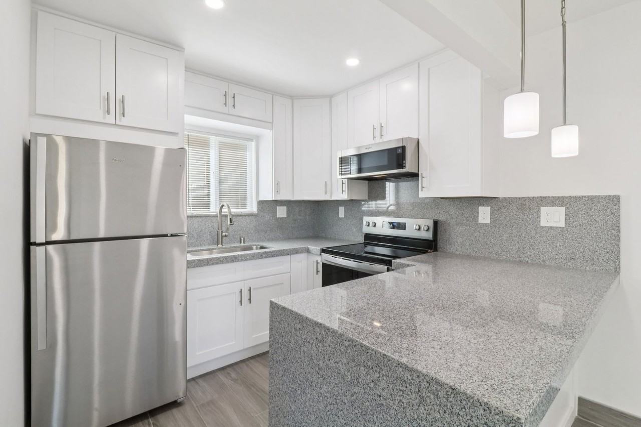 181 Ballantyne Street - Photo 3 of 15