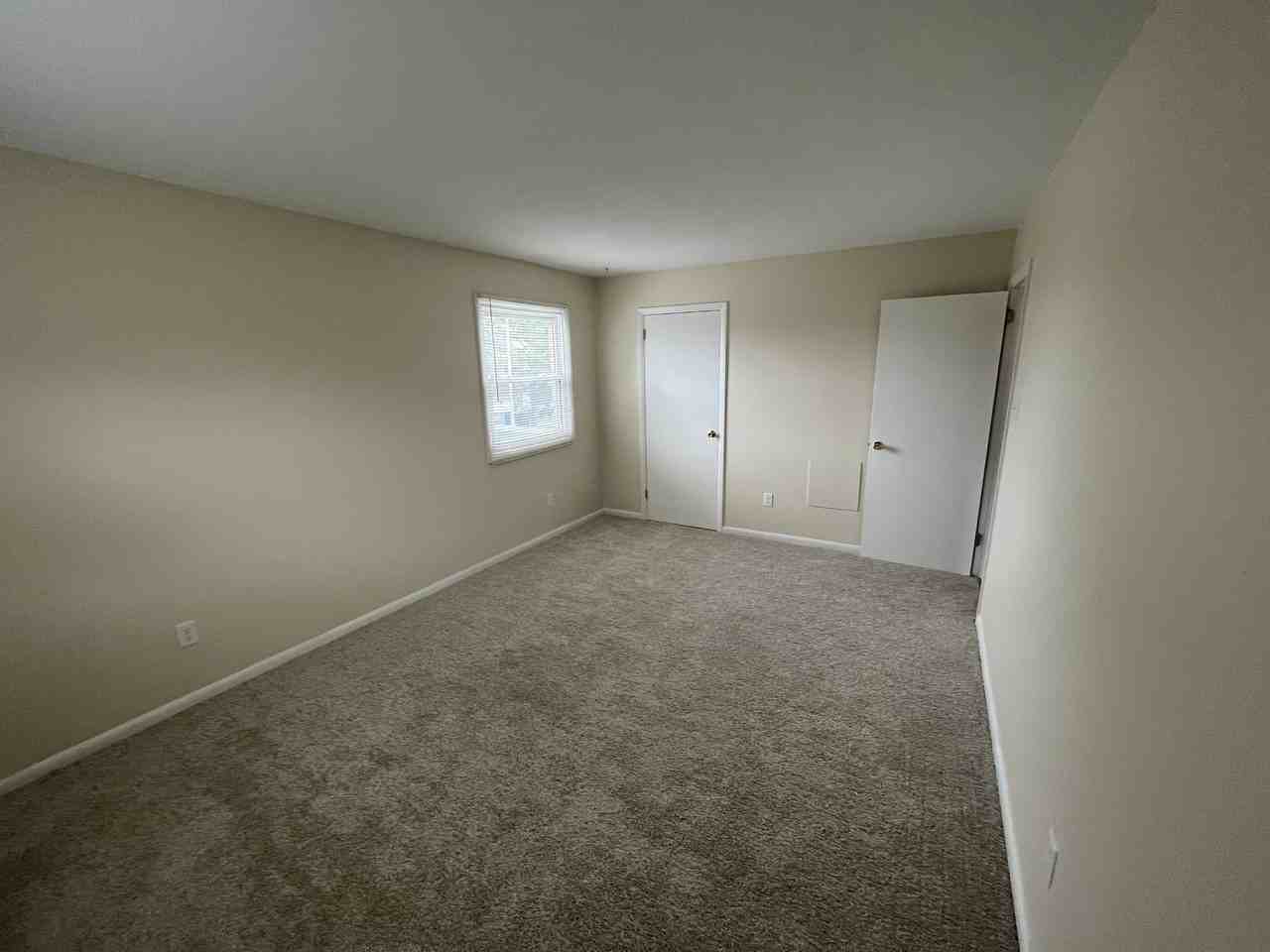 103 N. Edgewood Apt 7 - Photo 3 of 7